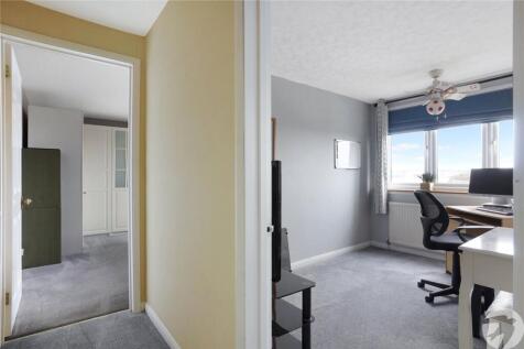Bedroom 3/Landing