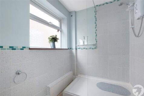 Gf Shower Room