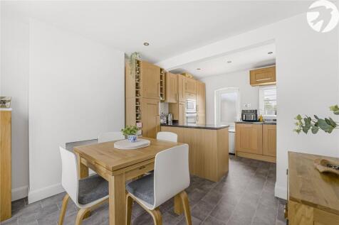 Dining/Kitchen