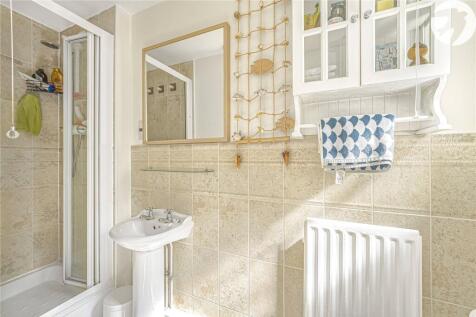 Ensuite To GF Bed