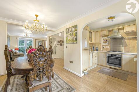 Dining/Kitchen