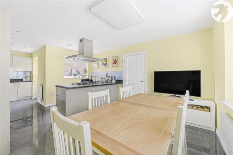 Dining/Kitchen
