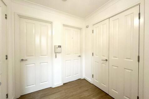 Entrance Hall3