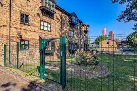 Rear Communal Garden