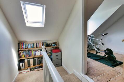 Bedroom 3 landing