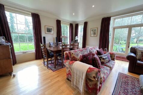 4 sitting room