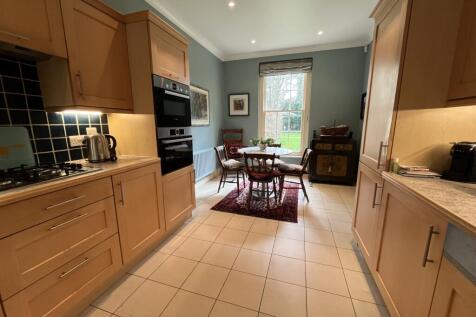 8 kitchen dining