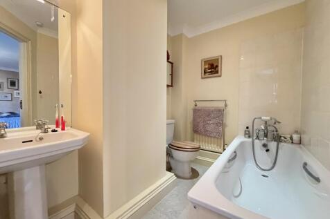 12 en suite