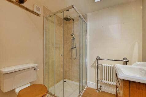 Ensuite shower room