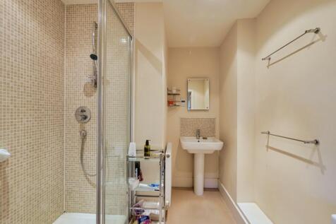 Ensuite shower