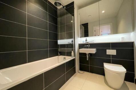 bathroom 2.jpg