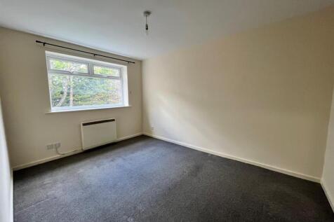 Large Bedroom