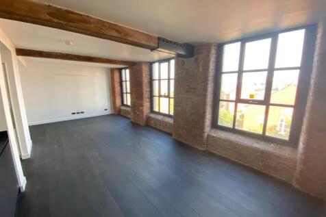 Open plan Living Room & Kitchen