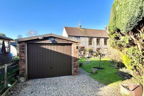 Garage &amp; Driveway