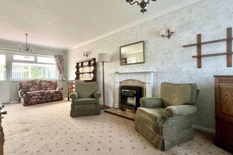 Sitting/Dining Room