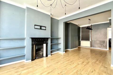 Sitting/Dining Area