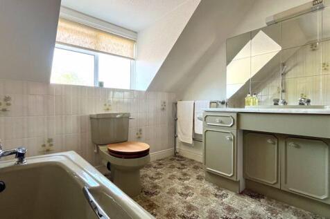 First Floor Bathroom