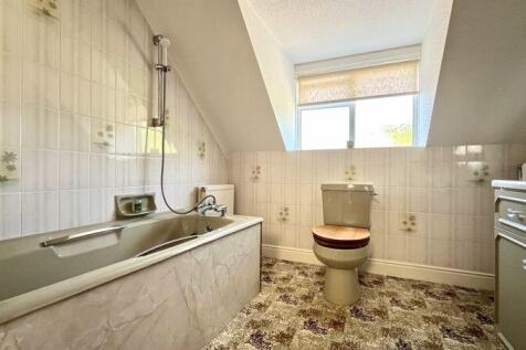 First Floor Bathroom