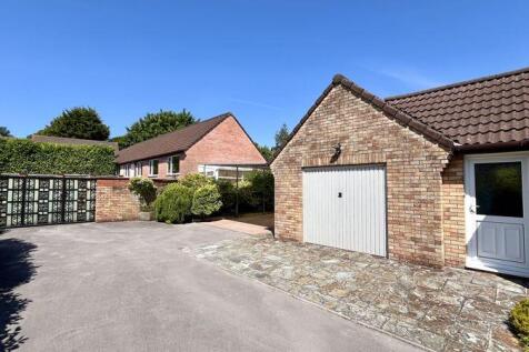 Garage, Car Port &amp; Driveway