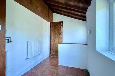 Rear Porch/Utility Area