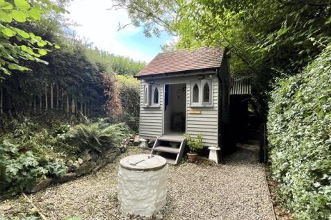 Summerhouse &#39;Retreat&#39;