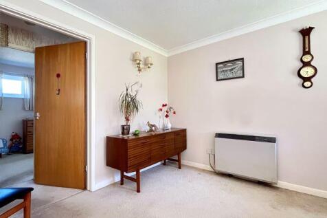 Sitting/Dining Room