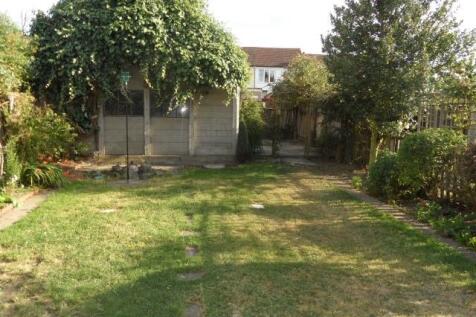 37 Marmion Ave Garden.jpg