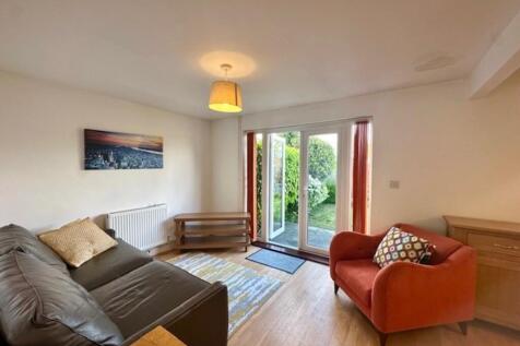 2livingroom1