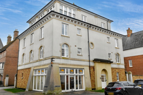 FRONT E.png