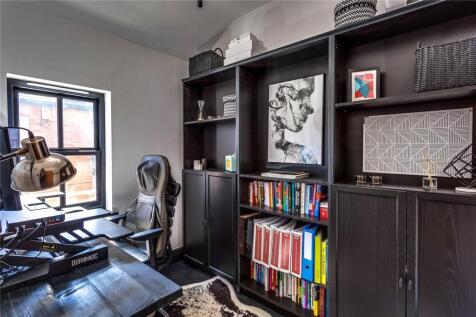 Bedroom 3/Study