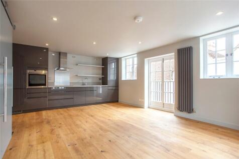 Kitchen/Living Area