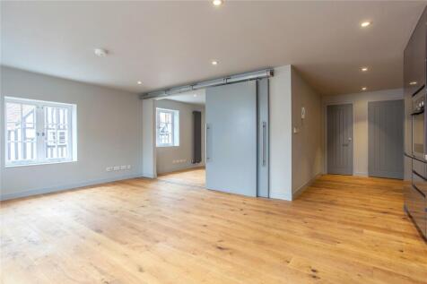 Living/Dining Area