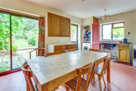Kitchen/B&#39;fast Room