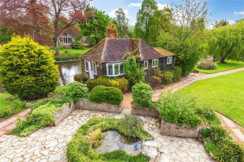 Patio &amp; Cottage