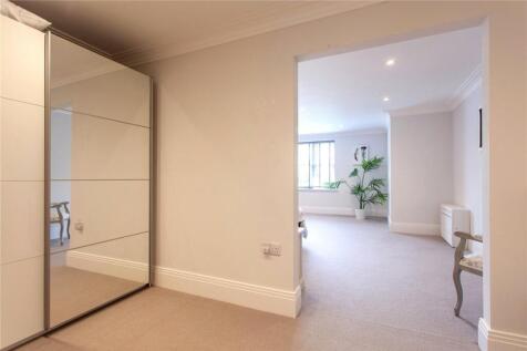 Walk-In Wardrobe