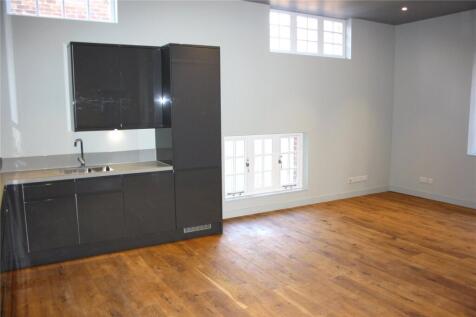 Kitchen/Living Area