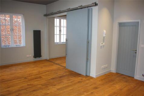 Living/Dining Area