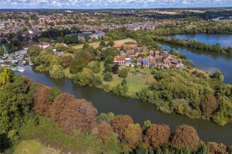 Close To Caversham