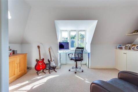 Bedroom/Study