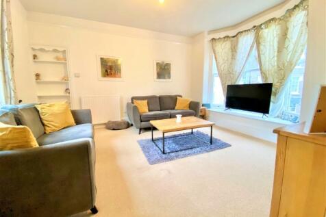 Sitting/Dining Room