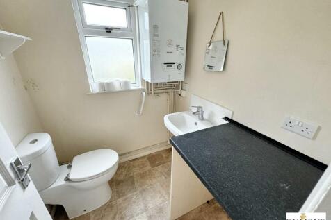 Cloakroom/Utility Room