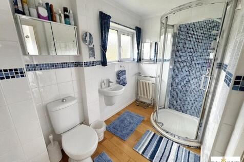 Family Shower Room