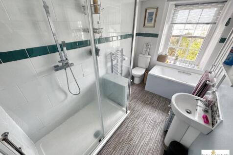 Family Bathroom/Shower Room