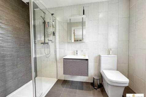 Ensuite Shower Room