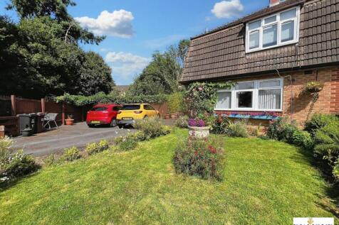 Front Garden &amp; Drive