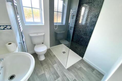 Family Shower Room