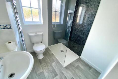 Family Shower Room