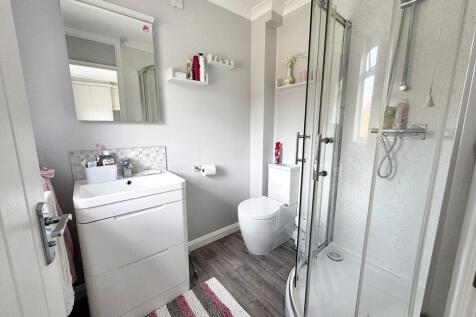Ensuite Shower Room
