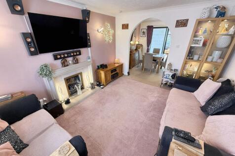 Open Plan Living Room/Dining Room