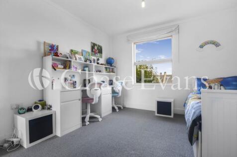 Triangle Apartments,